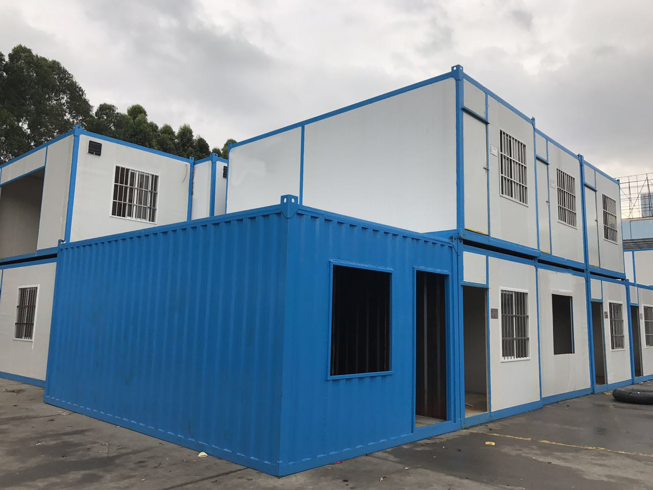 南岸区工地住人集装箱宿舍定制出售案例